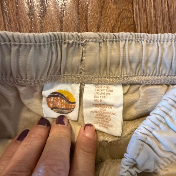 Boys Chino short bundle size 5/6 C&C California Oshkosh Old Navy - Picture 4 of 11